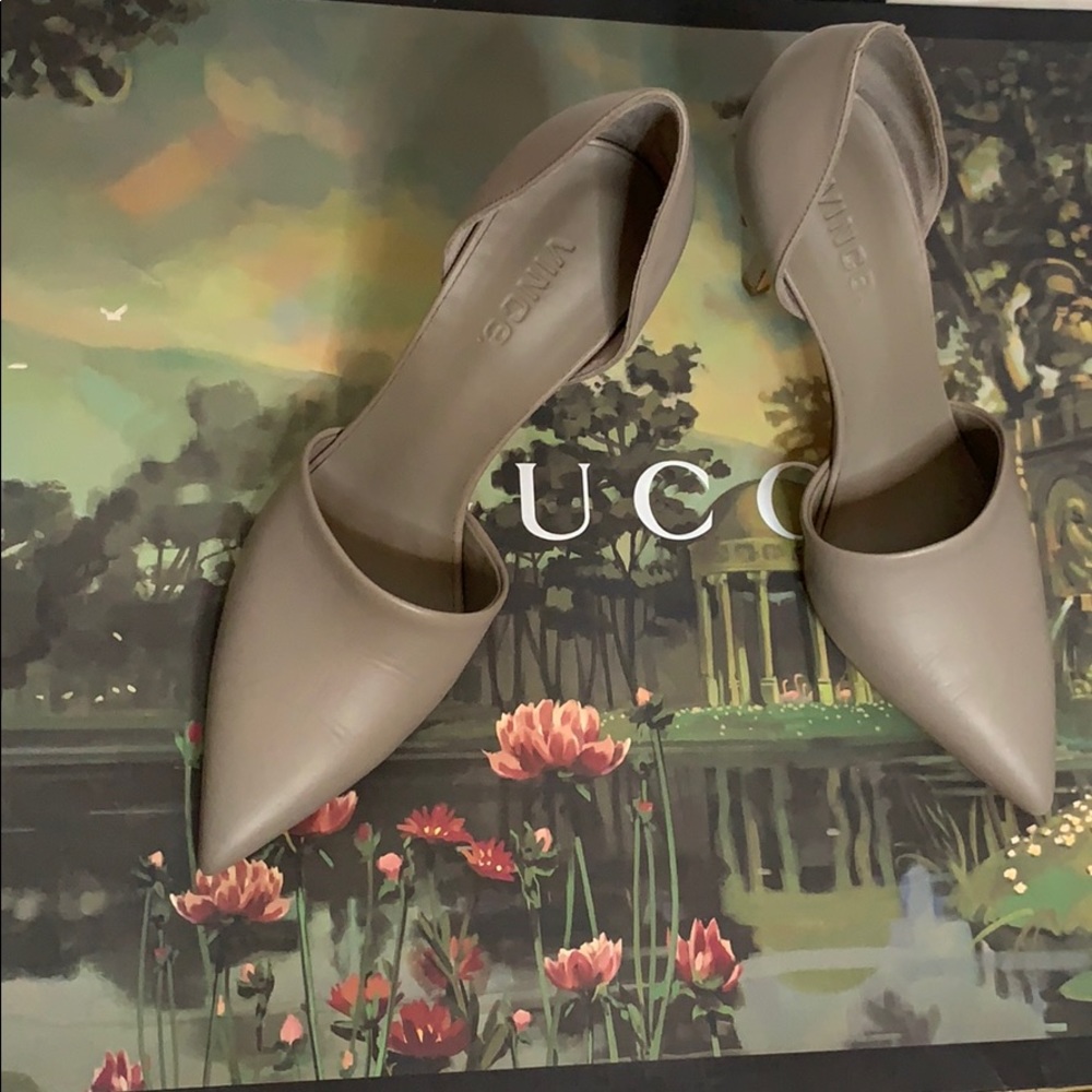 Vince pumps